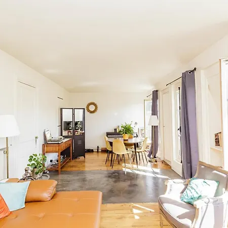 Bright And Comfortable 46 M For 2 With Balcony Daire Paris