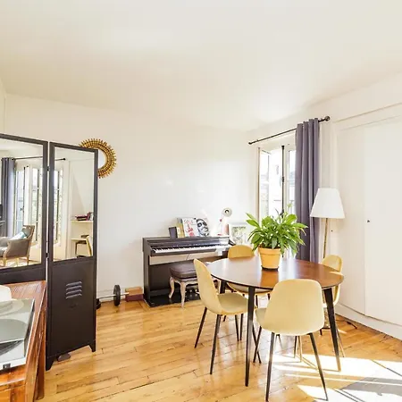 Daire Bright And Comfortable 46 M For 2 With Balcony *