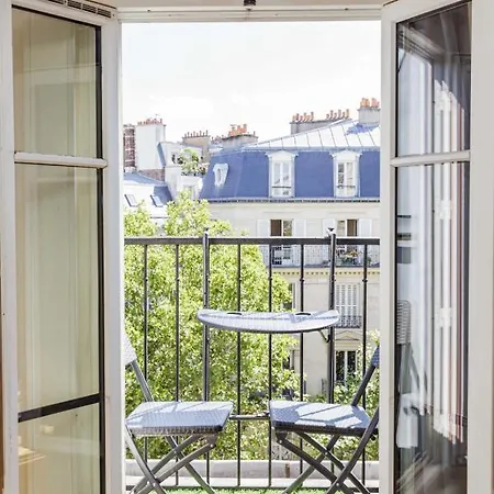 Daire Bright And Comfortable 46 M For 2 With Balcony Paris
